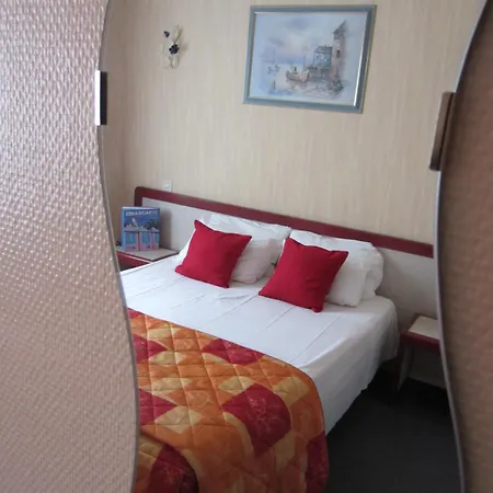 Отель Sables D'o Et Son Restaurant Le 16 Bis Ле-Сабль-д’Олон