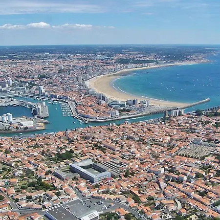 Sables D'o Et Son Restaurant Le 16 Bis Отель 2*