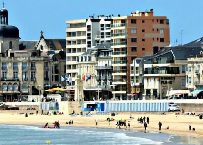 Sables D'o Et Son Restaurant Le 16 Bis Hotel 2*