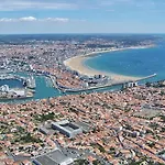 Sables D'o Et Son Restaurant Le 16 Bis Hotel 2*