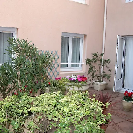 Sables D'o Et Son Restaurant Le 16 Bis Отель Ле-Сабль-д’Олон