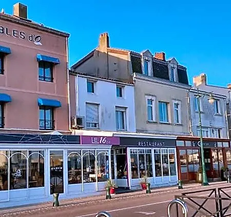 Sables D'o Et Son Restaurant Le 16 Bis Hotel 2*