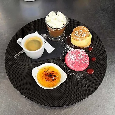 Sables D'o Et Son Restaurant Le 16 Bis Hotel Les Sables-d'Olonne