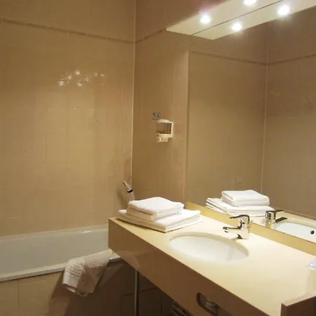Hotel Sables D'o 2*