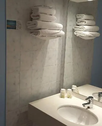 Sables D'o Et Son Restaurant Le 16 Bis Отель 2*